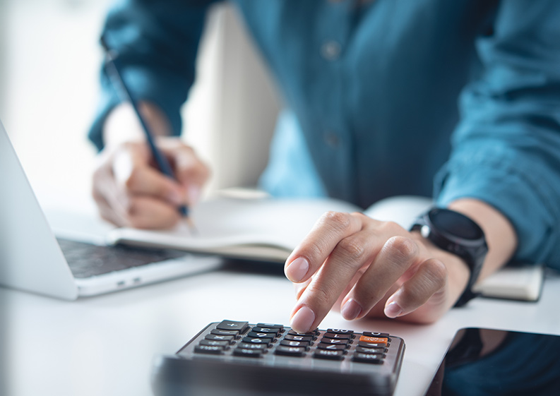Asignaturas Administración y Finanzas: módulos y plan de estudios del Grado Superior